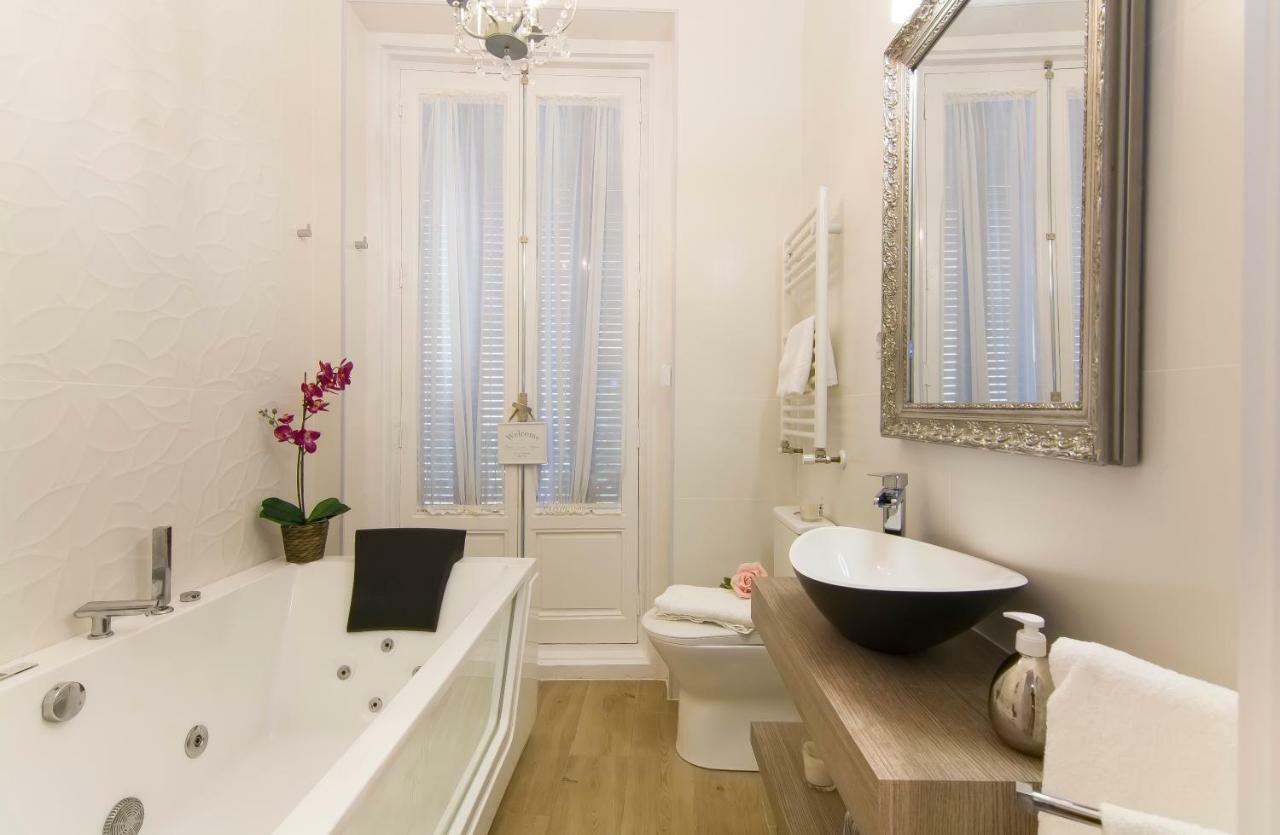 Sol Luxury Suites Madrid Ngoại thất bức ảnh