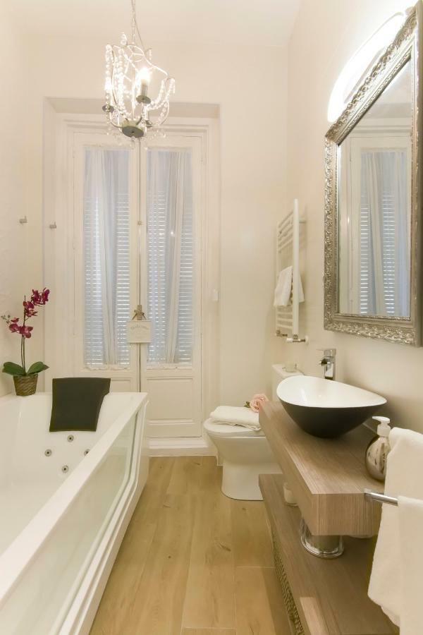 Sol Luxury Suites Madrid Ngoại thất bức ảnh