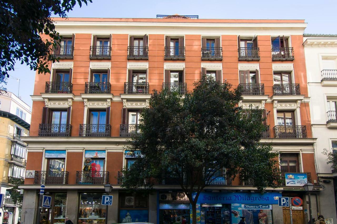 Sol Luxury Suites Madrid Ngoại thất bức ảnh