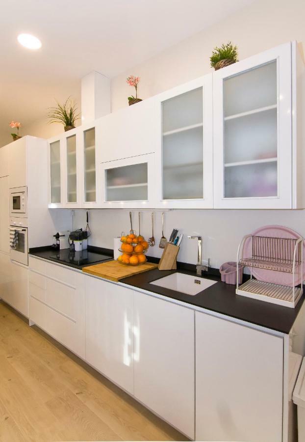 Sol Luxury Suites Madrid Ngoại thất bức ảnh