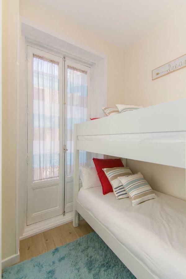 Sol Luxury Suites Madrid Ngoại thất bức ảnh