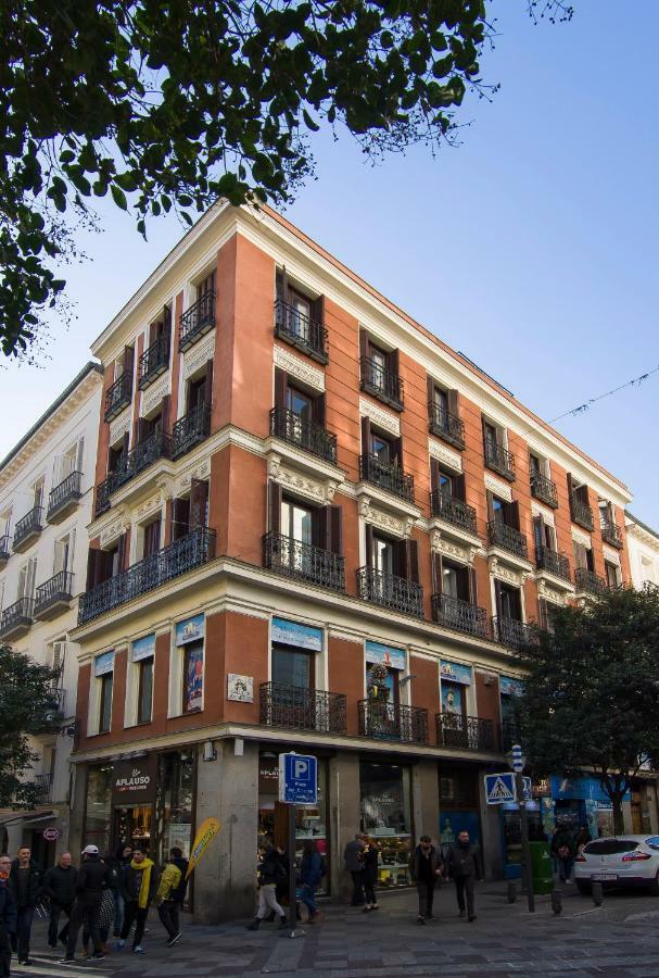 Sol Luxury Suites Madrid Ngoại thất bức ảnh