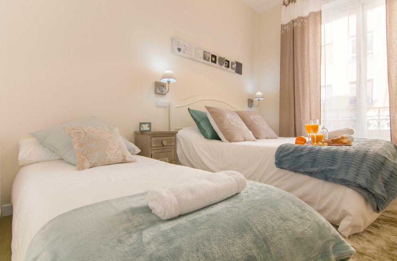 Sol Luxury Suites Madrid Ngoại thất bức ảnh