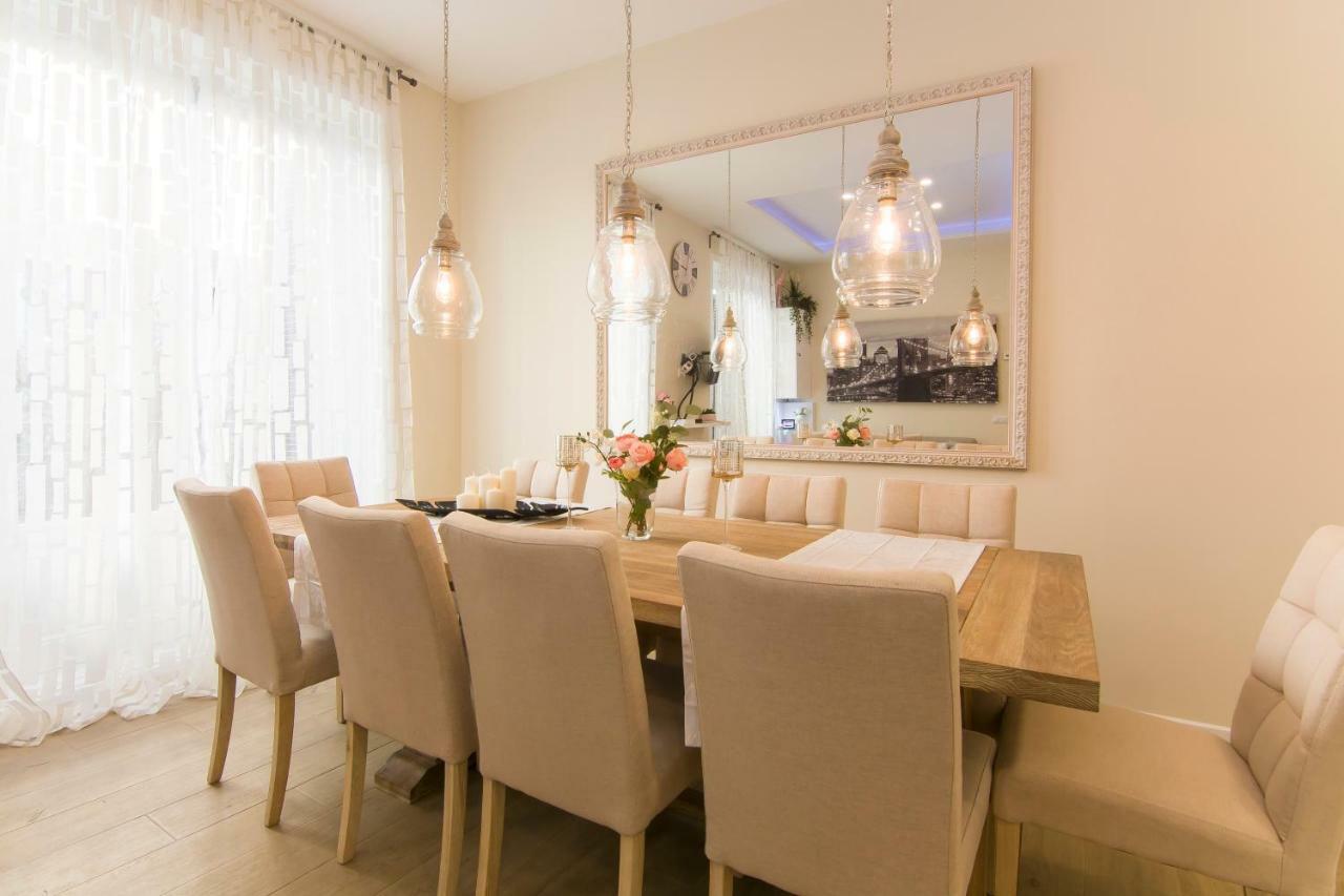 Sol Luxury Suites Madrid Ngoại thất bức ảnh