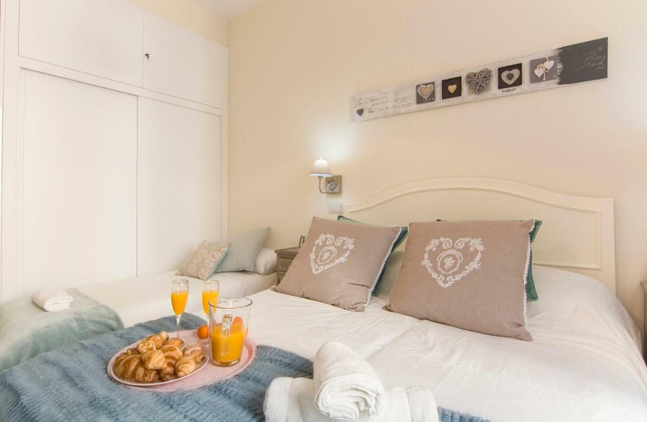 Sol Luxury Suites Madrid Ngoại thất bức ảnh