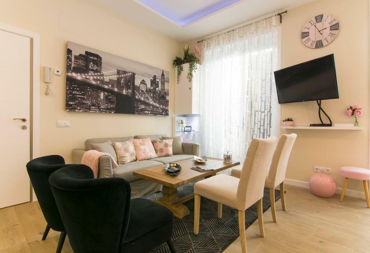 Sol Luxury Suites Madrid Ngoại thất bức ảnh