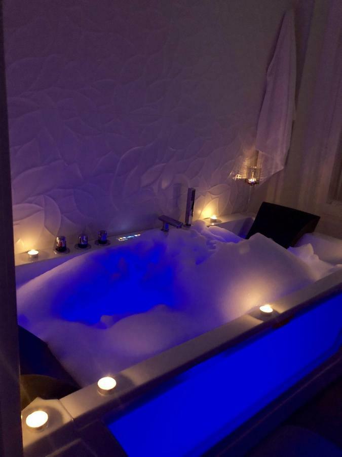 Sol Luxury Suites Madrid Ngoại thất bức ảnh