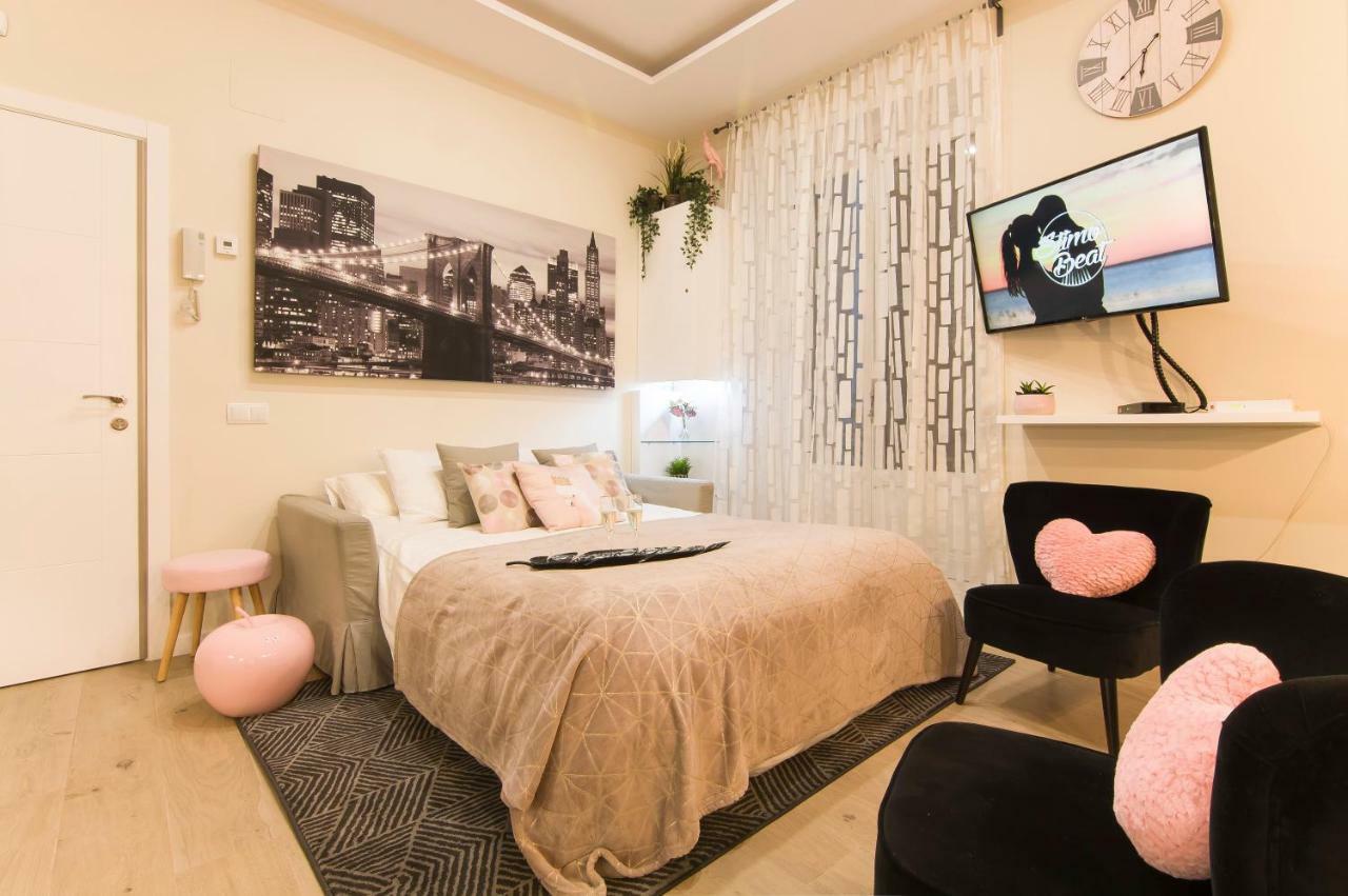 Sol Luxury Suites Madrid Ngoại thất bức ảnh