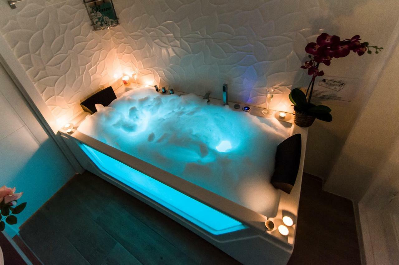 Sol Luxury Suites Madrid Ngoại thất bức ảnh