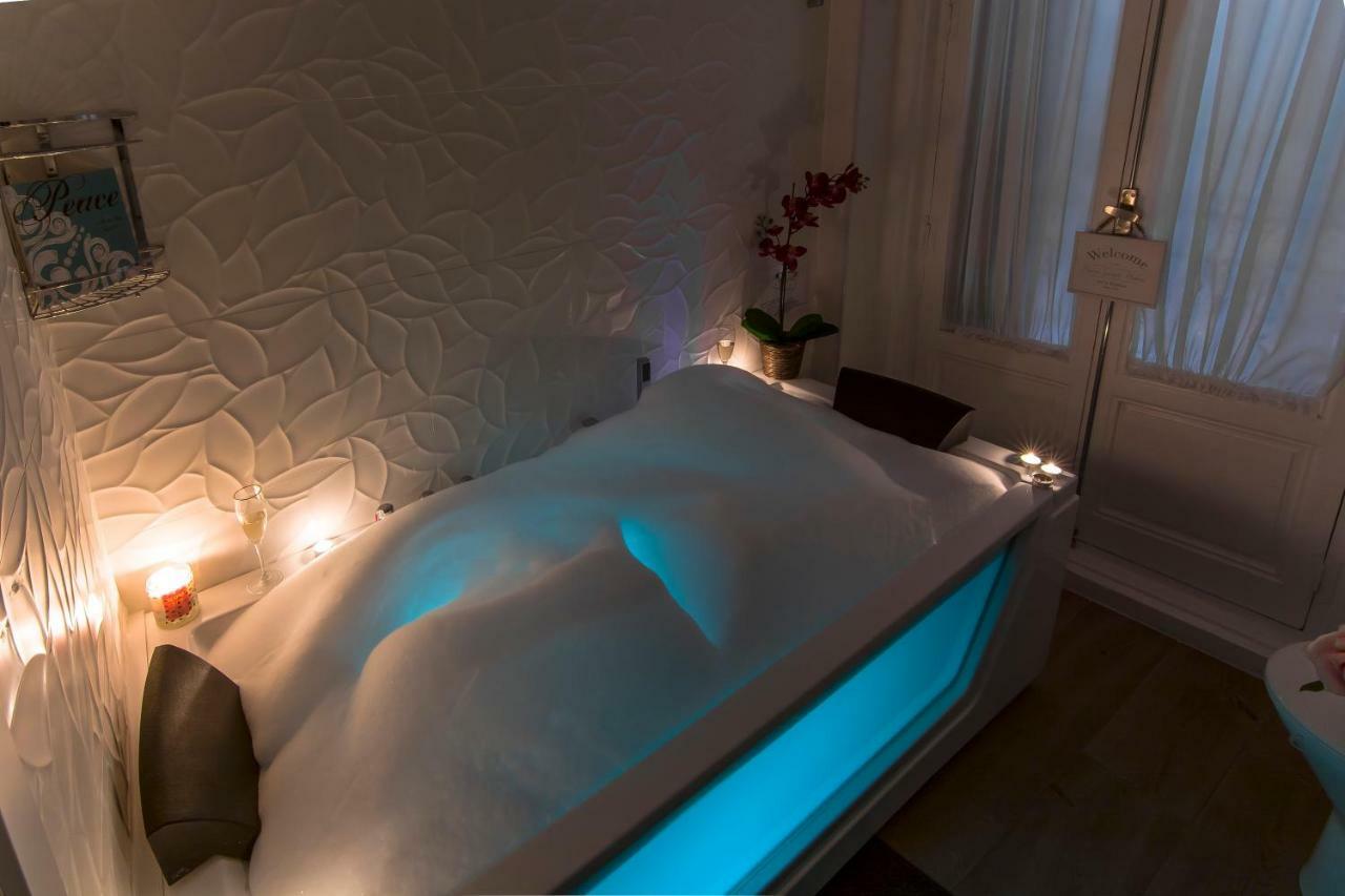 Sol Luxury Suites Madrid Ngoại thất bức ảnh