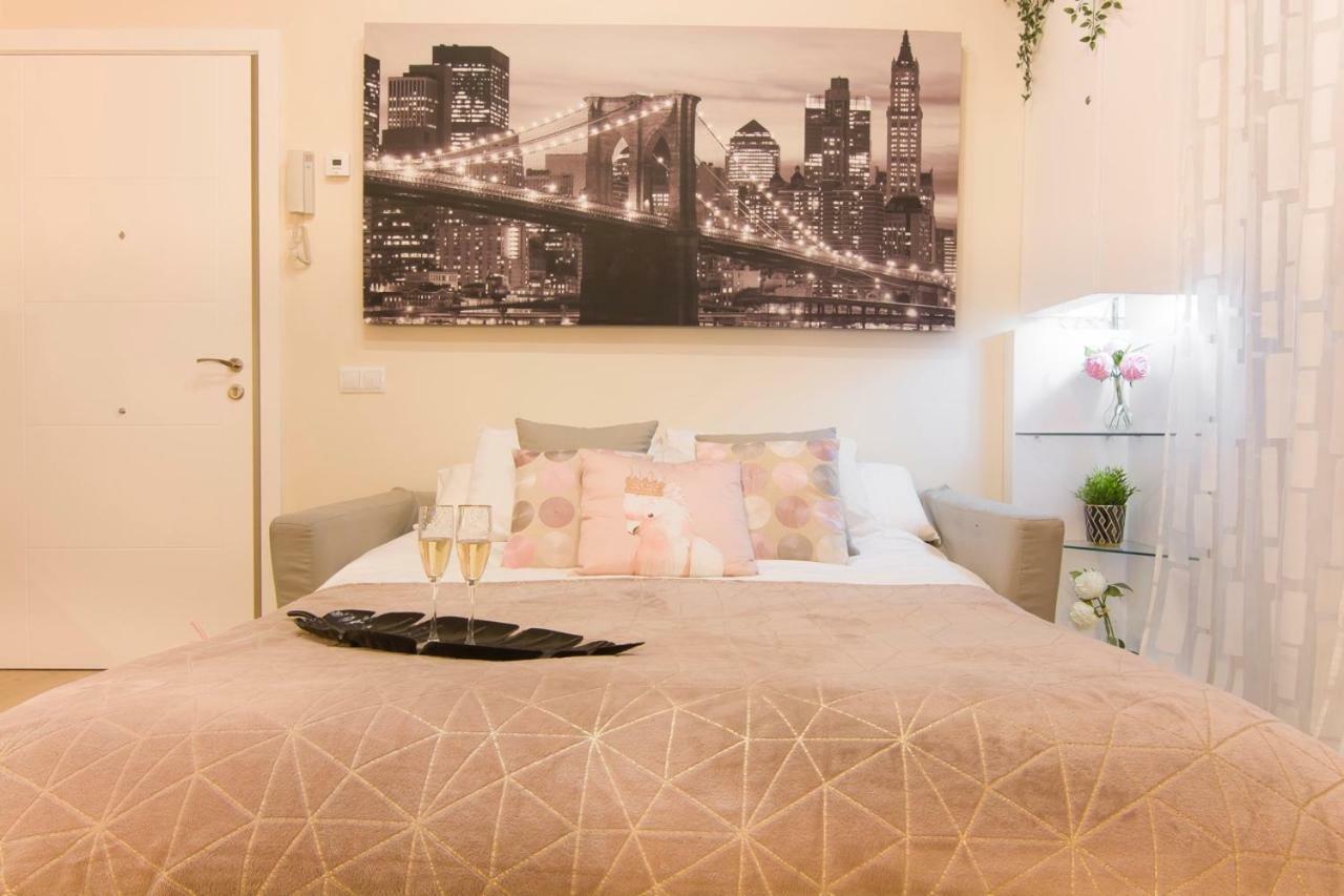 Sol Luxury Suites Madrid Ngoại thất bức ảnh